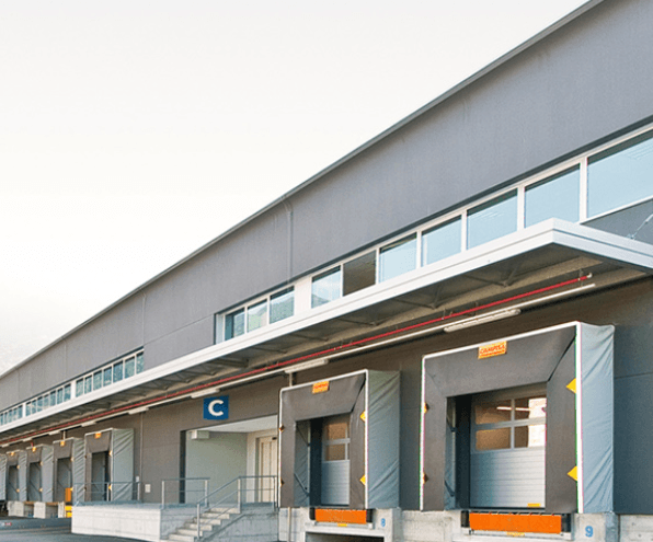 Affittasi spazio logistico /magazzino di ampia metratura a Cadenazzo thumbnail 3