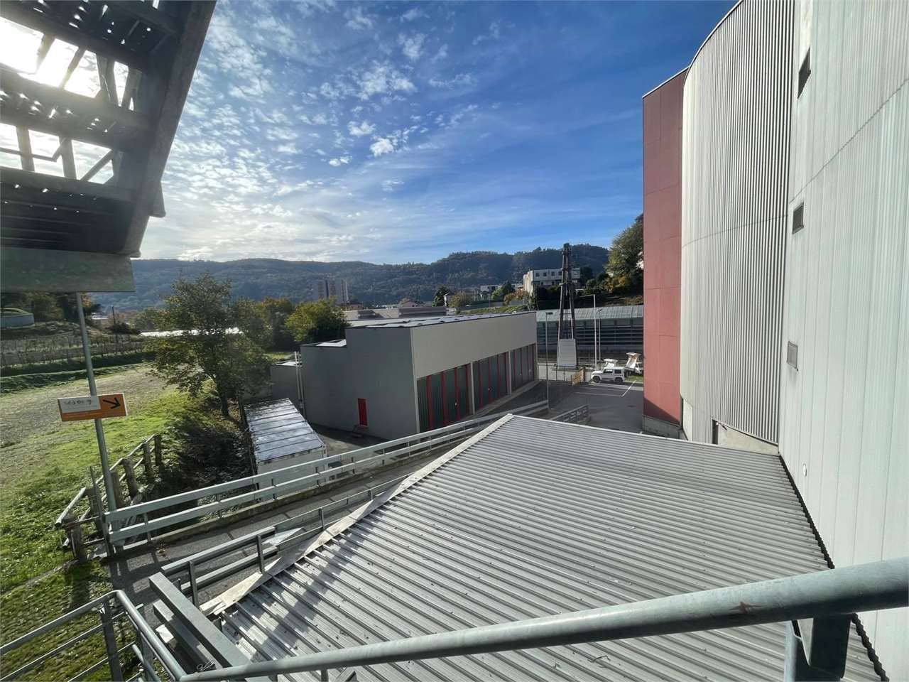 Affittasi oltre 4.000 metri quadrati presso un nuovo centro commerciale a Morbio Inferiore thumbnail 10