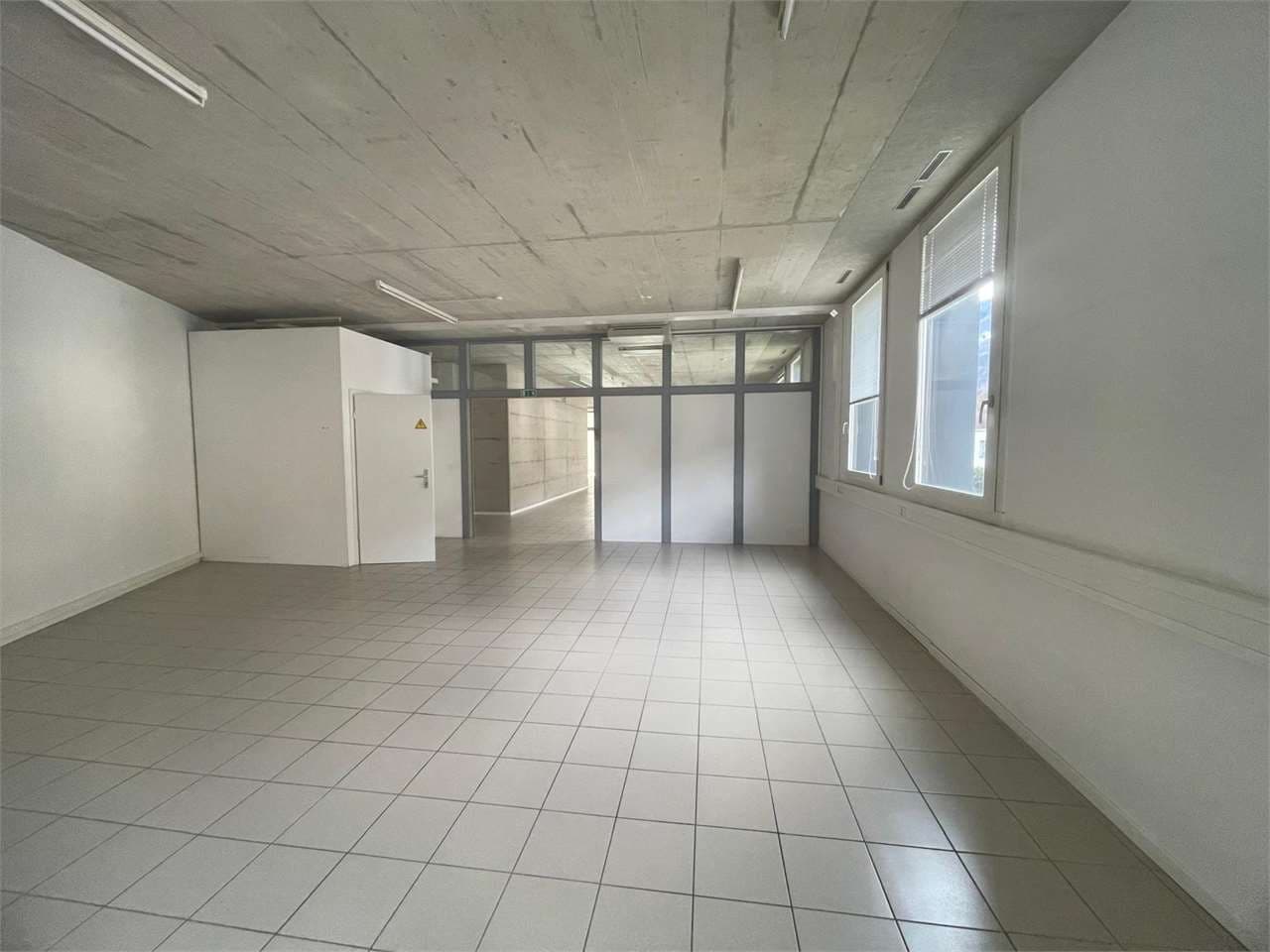 Affittasi spazio commerciale/uffici – Mezzovico thumbnail 5