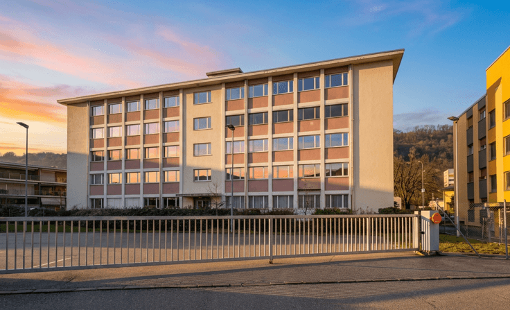 Ampio ufficio open space (250 m²) – Lamone, a pochi minuti dalla stazione thumbnail 4