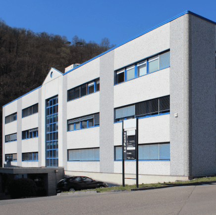 Affittiamo spazio commerciale ristrutturato a Manno - Image 1